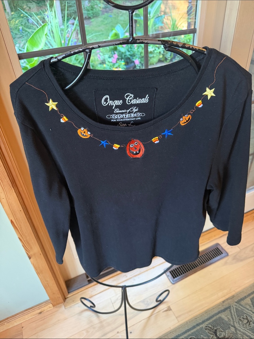 Onque Casuals Black Halloween Pumpkin Embroidered Long Slv Sz. L Top